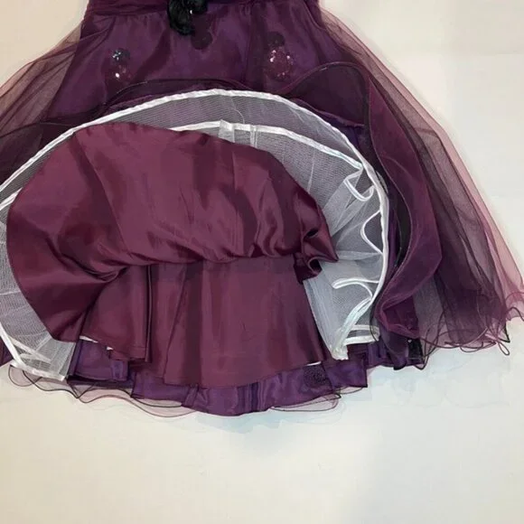 NWT SHERRI HILL Plum Colored Beads/Sequins Short Tulle Skirt Sweetheart Dress 4‎